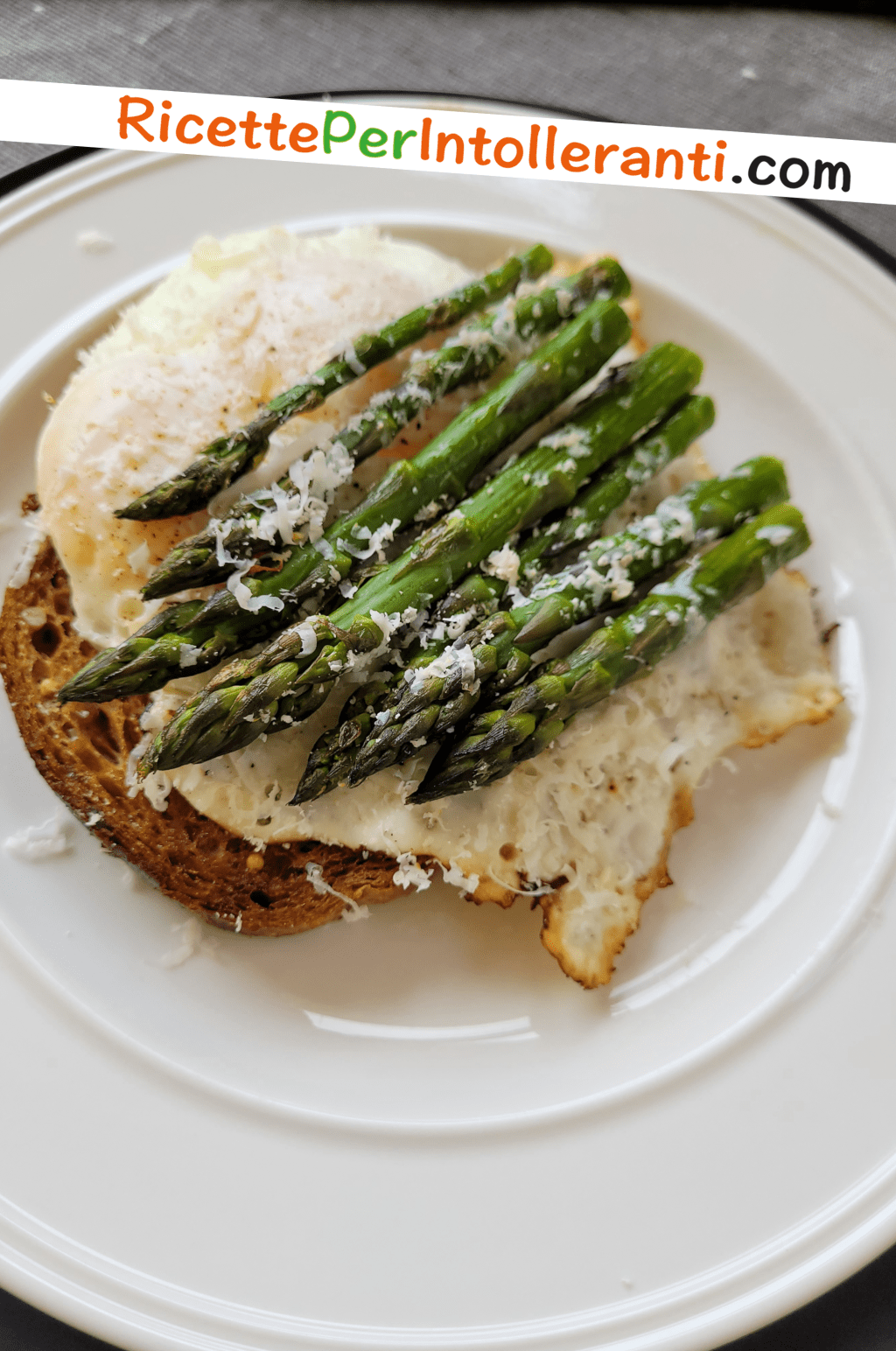 ASPARAGI TOAST