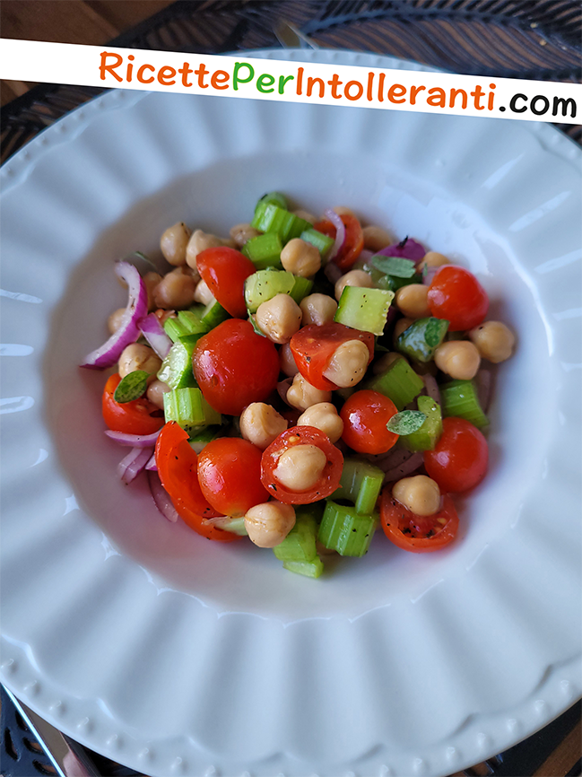 INSALATA DI CECI ESTIVA